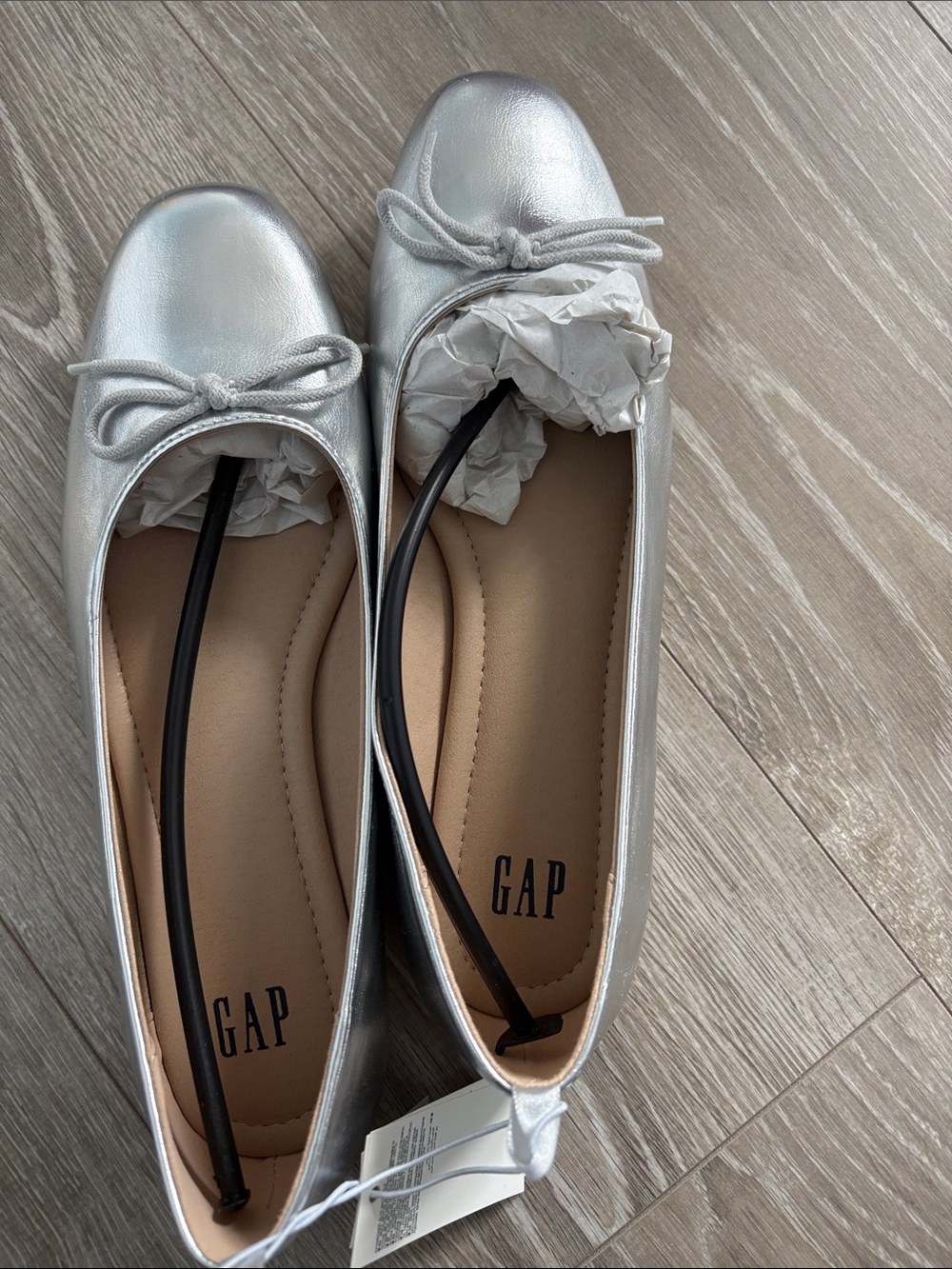 GAP Silver Metallic Bow Ballet Flats